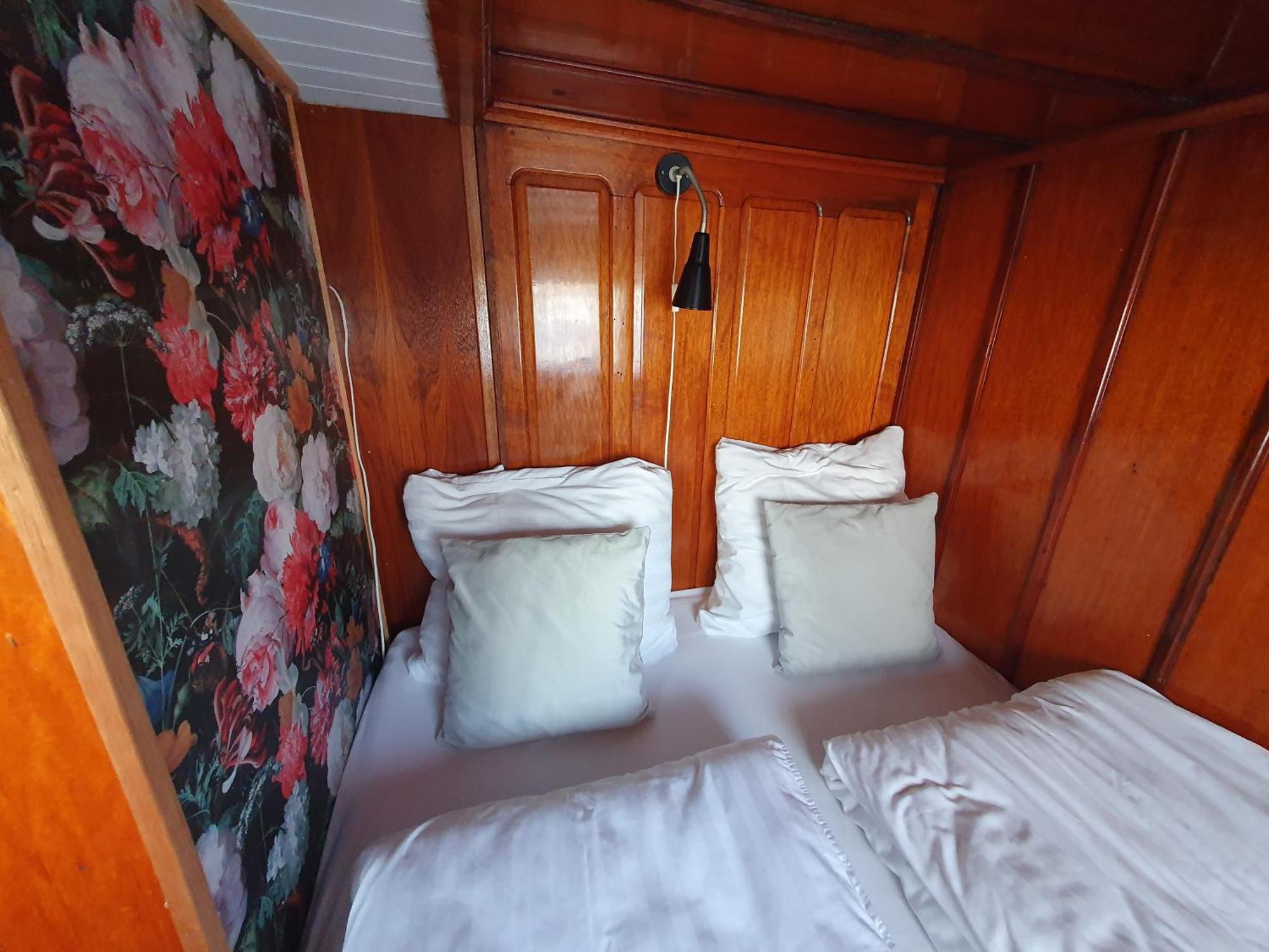 Houseboat Holiday Apartments Роттердам Номер фото